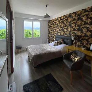 La Maison De - Lourdes Couette-café